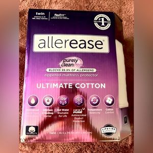NEW UNOPENED Mattress Protector (TWIN) - Brand: AllerEase